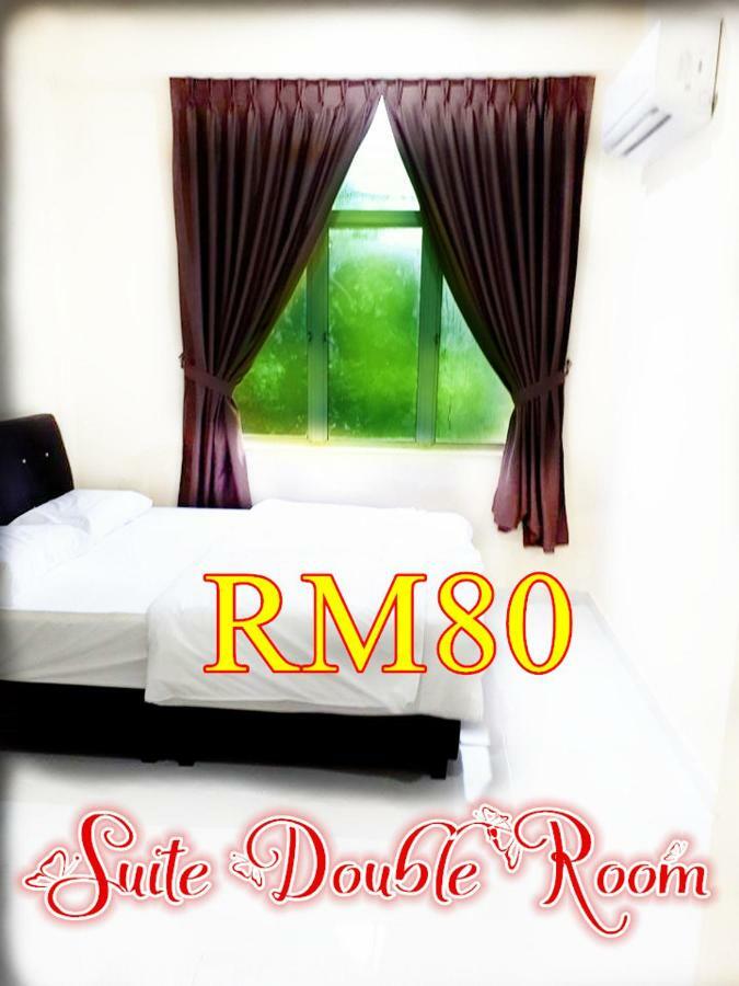 Red Motel Nibung Tebal Esterno foto